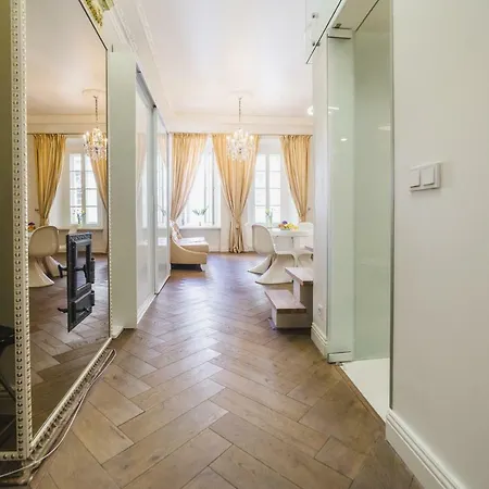 Gates Of Dawn Classical Loft - Heart Of Old Town شقة فيلنيوس
