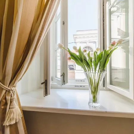 Gates Of Dawn Classical Loft - Heart Of Old Town شقة