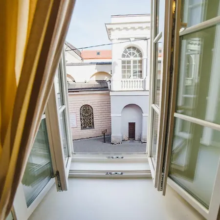 Gates Of Dawn Classical Loft - Heart Of Old Town
